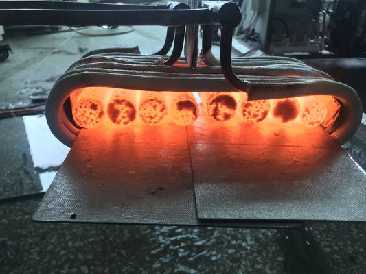 स्वचालित तापमान नियंत्रण प्रणाली के साथ जल शीतलन प्रेरण सख्त उपकरण